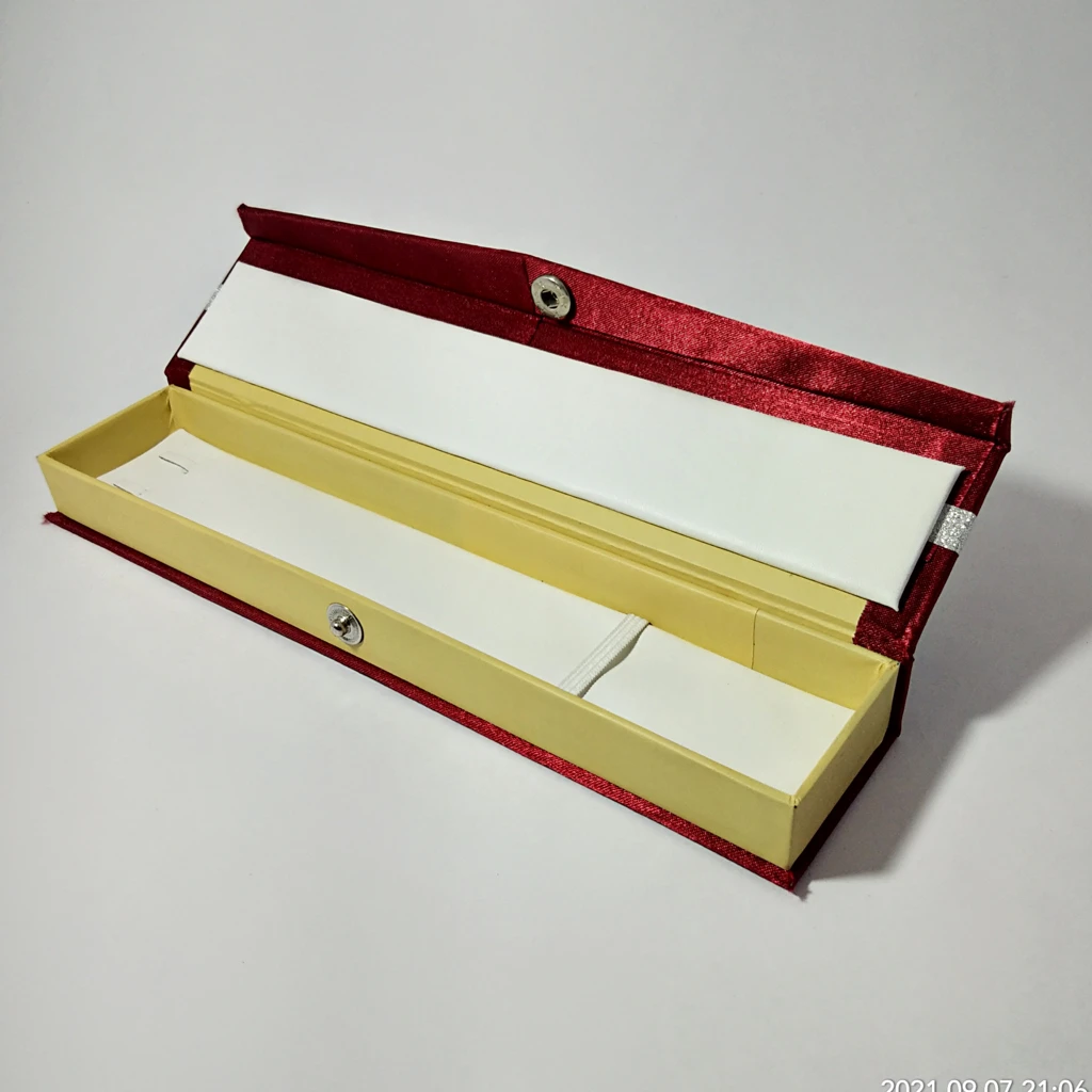 jewelry box maroon satin strip medium chain